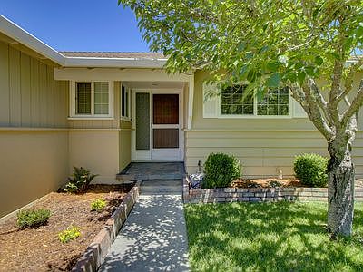 4th image of 3454 Meadowbrook Dr