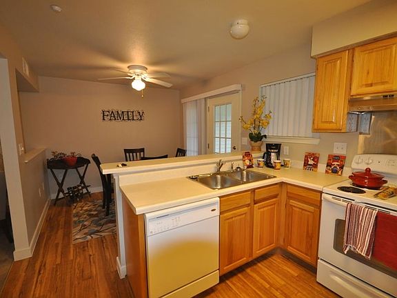 Kitchen with Bar