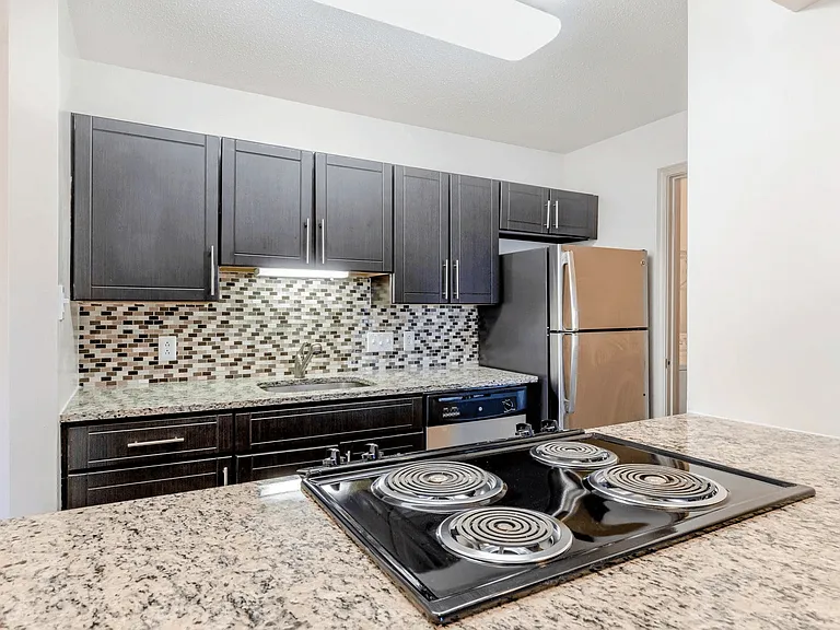 Madison Southpark Apartment Homes — Photo 15