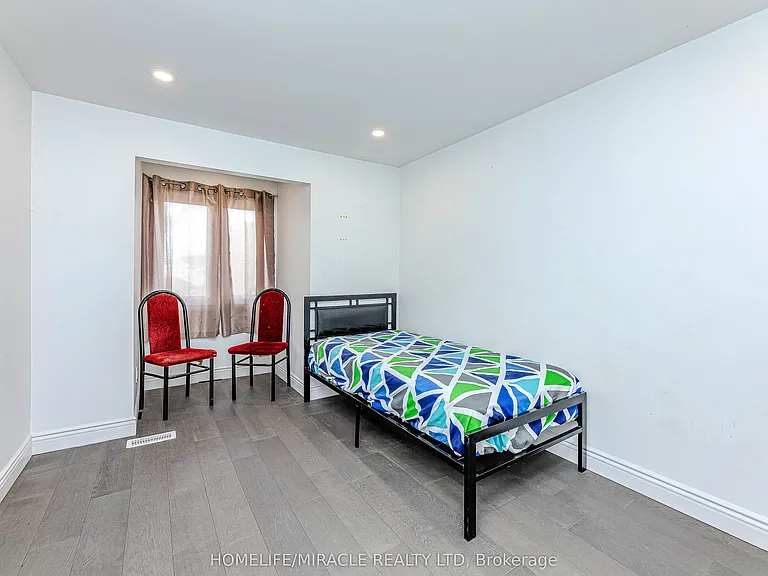 851 Bennett Ct — Photo 28