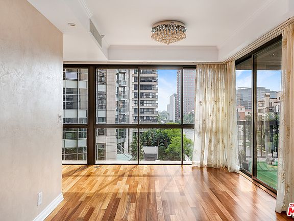 5th image of 10750 Wilshire Blvd APT 402