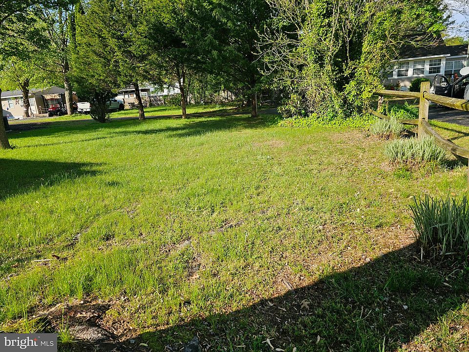 2nd image of 198 Pueblo Lane Gln #8