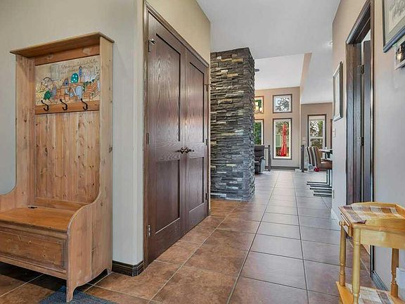 4th image of 63 N Carter Close