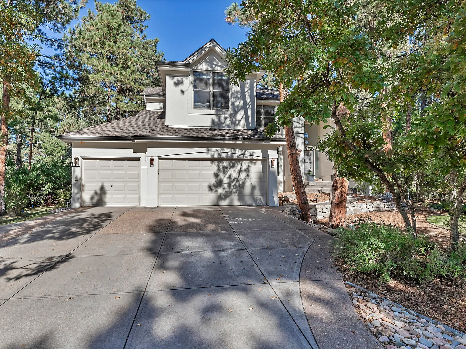 4 bed, 4610 sqft, $7,000 — Photo 2