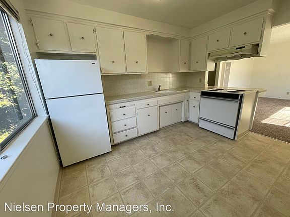 4th image of 710 17th St #4