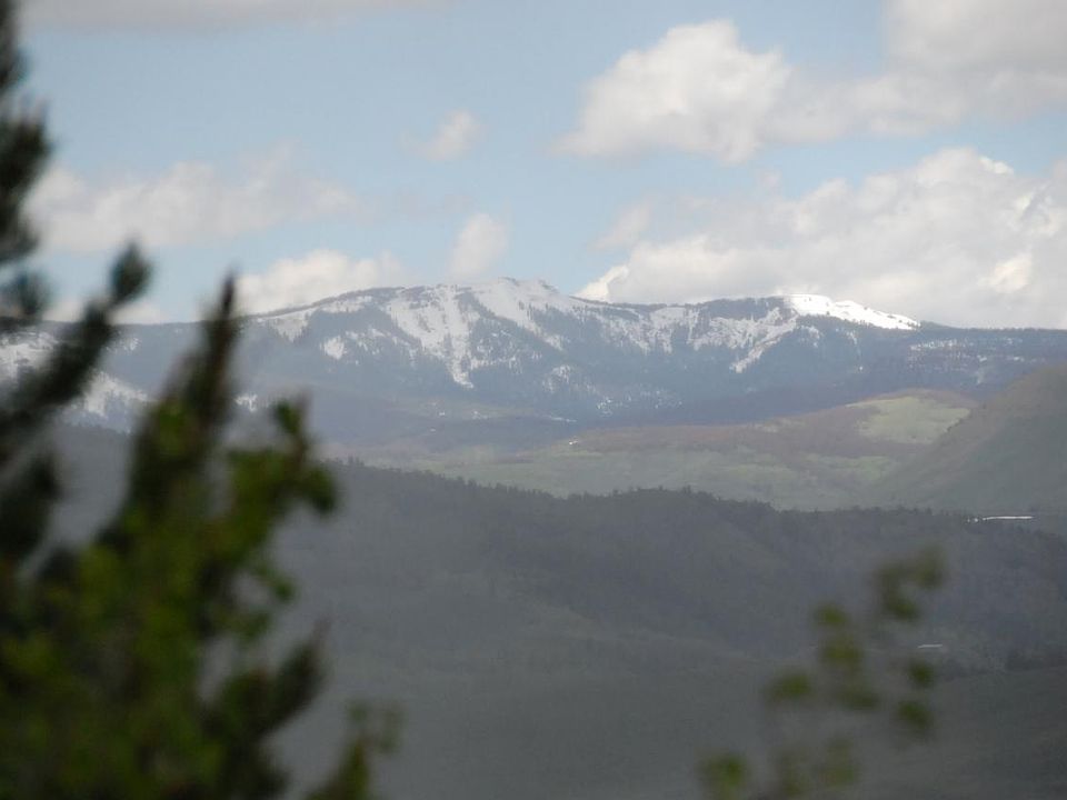 2nd image of 464 Overlook