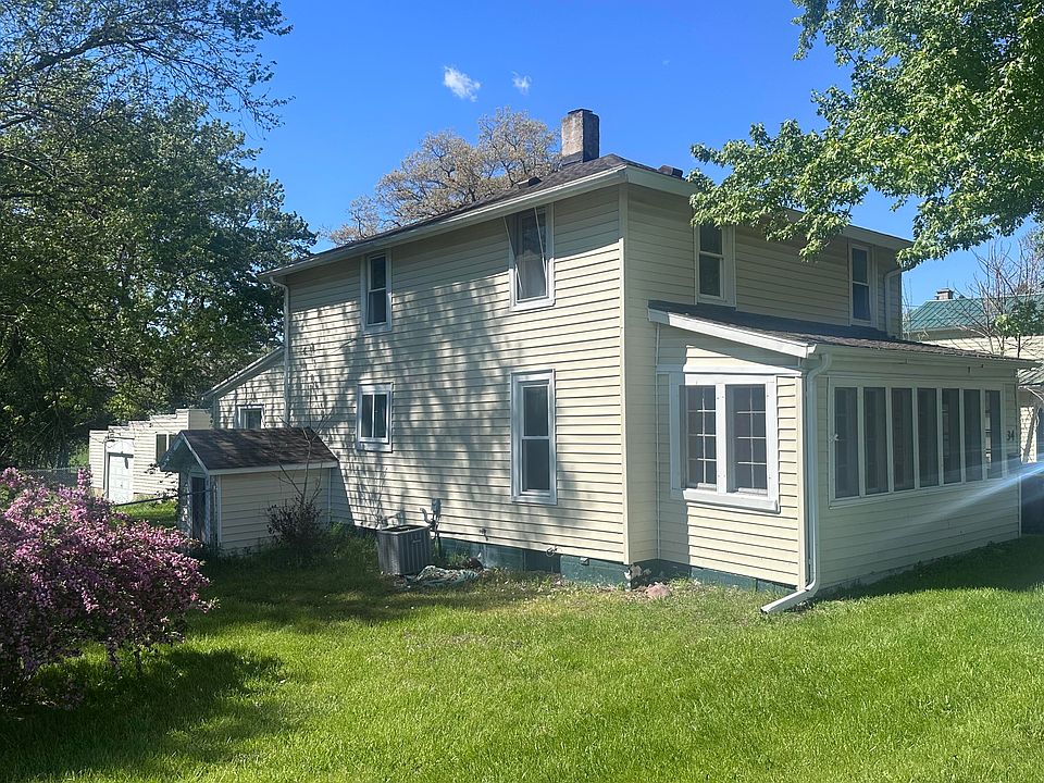 1st image of 34 Oak St