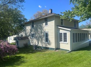 34 Oak St, Hillsdale, MI 49242