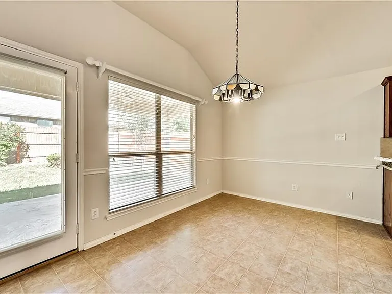 8633 Corral Cir — Photo 13