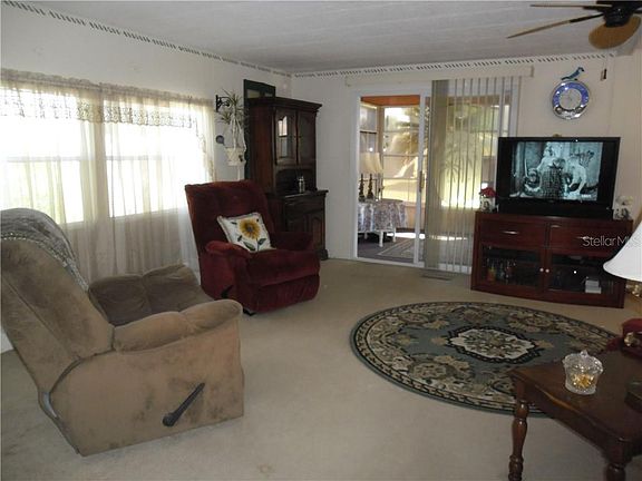 2nd image of 31 Water Oak Ct