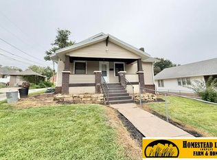 811 10th St, Fairbury, NE 68352