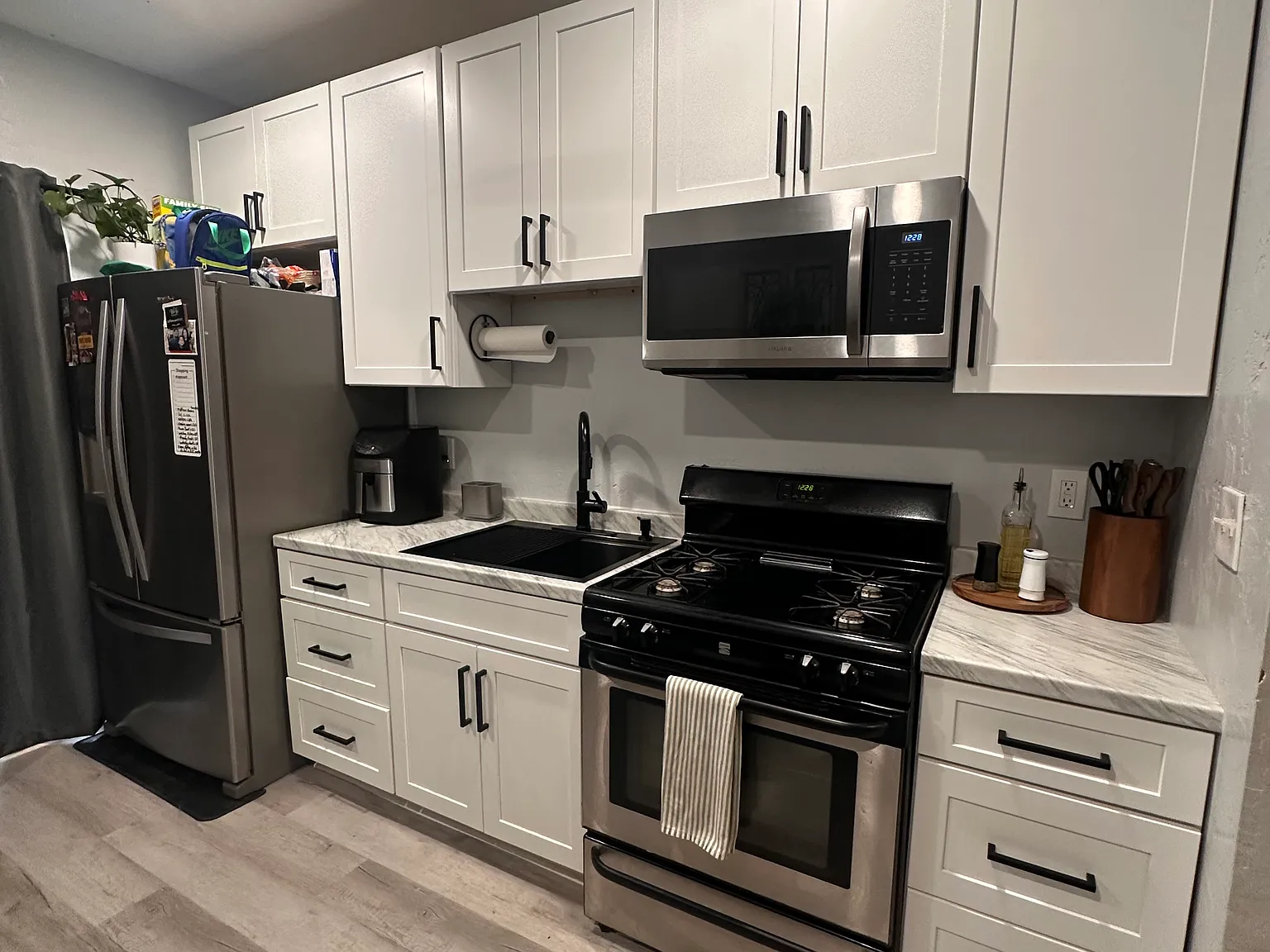 2 bed, 1369 sqft, $2,100 — Photo 3