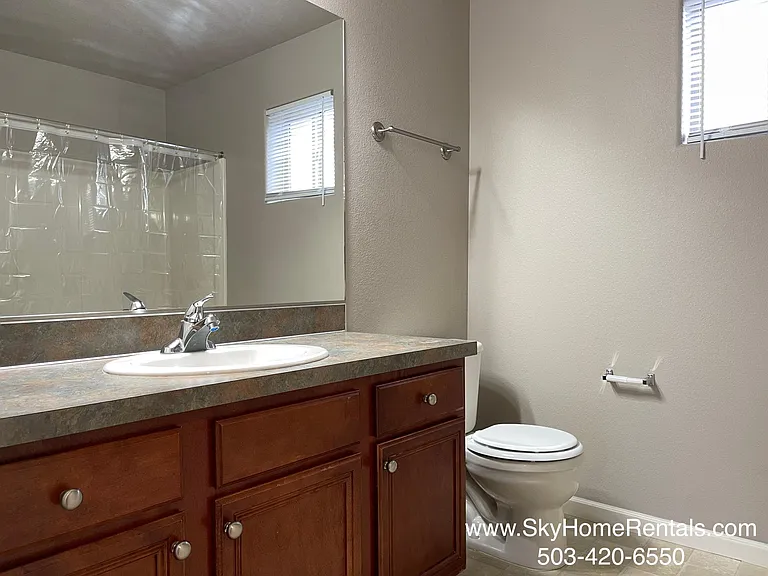 282 Laurine St NE — Photo 17