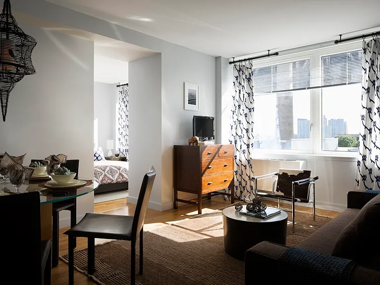 405 Main St #8B — Photo 1