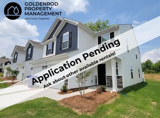 909 Powder Creek Dr, Reidville, SC 29375
