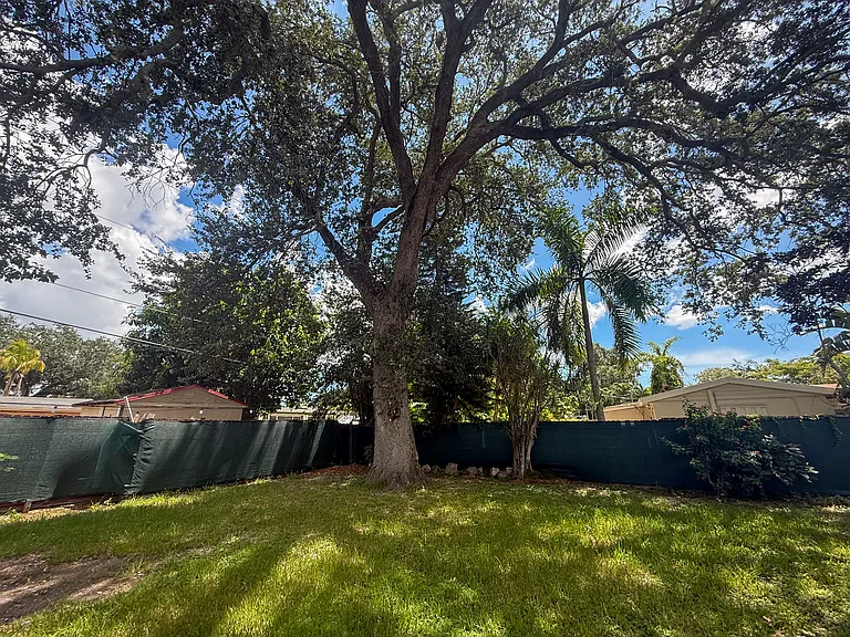 5627 Simms St — Photo 49