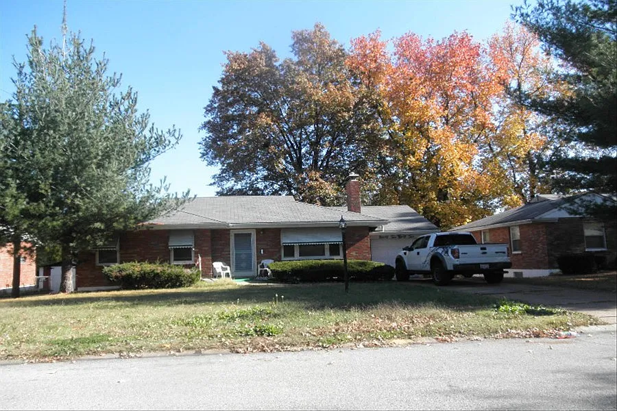 9262 Waldorf Dr photo 1
