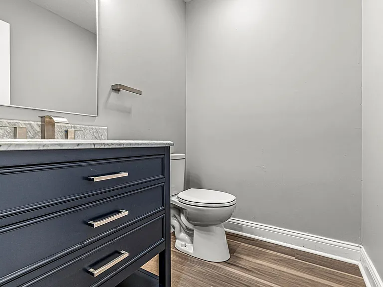 2046 Ruckle St — Photo 32