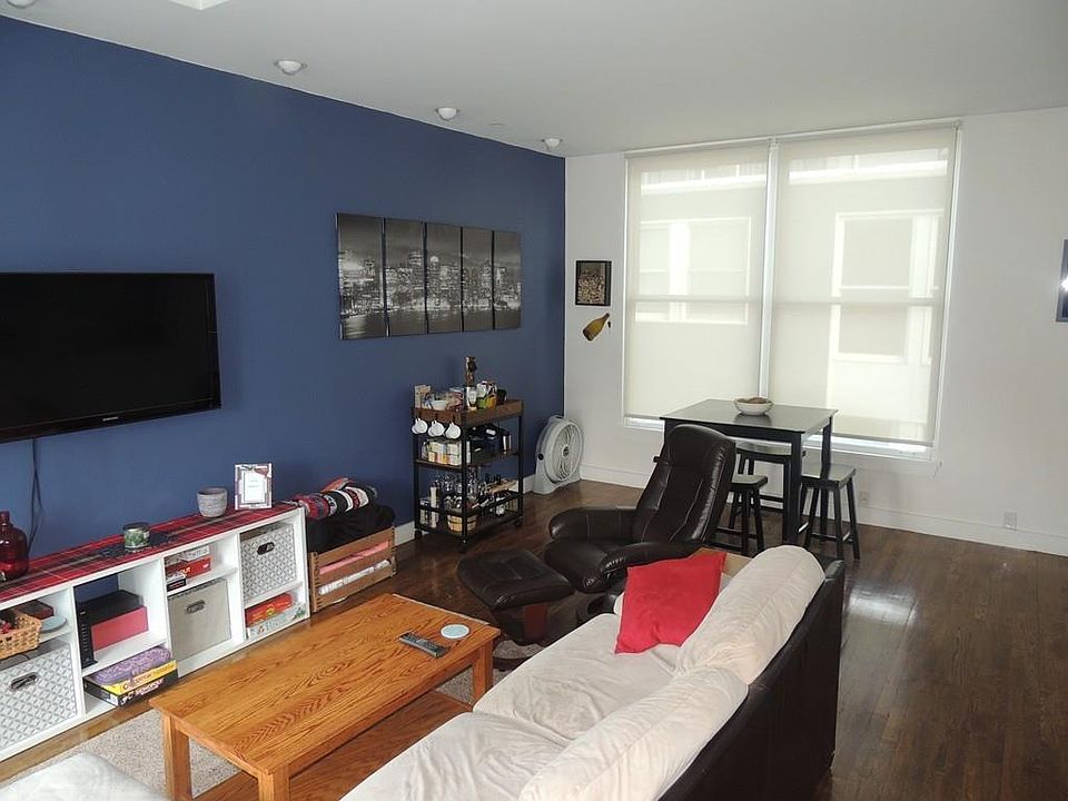 2nd image of 557 E 2nd St Unit 2