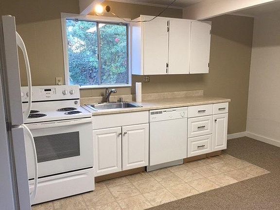 2nd image of 10150 NE 64th St APT 1
