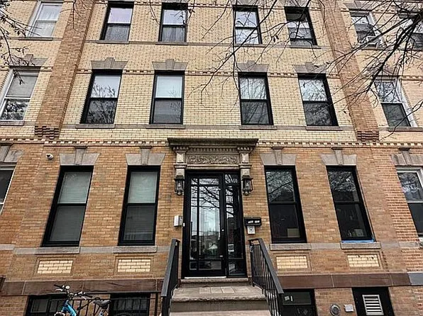 3060 44th St, Astoria, NY 11103
