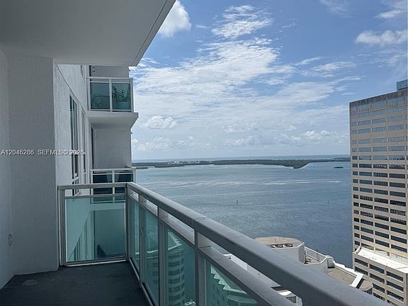 3rd image of 950 Brickell Bay Dr APT 2907