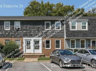 16 Forsyth St, Thomasville, NC 27360