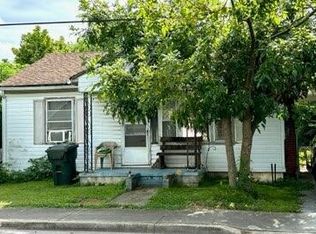 222 Henderson Ave, Sevierville, TN 37862