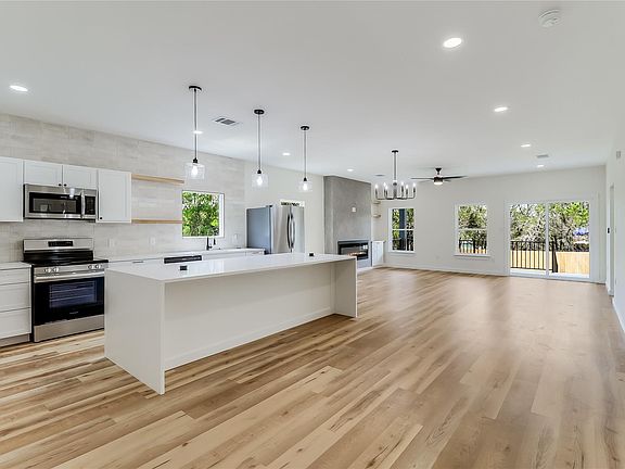 3rd image of 21415 Highland Lake Dr