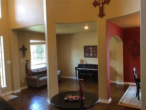 3rd image of 1158 Litchfield Ln