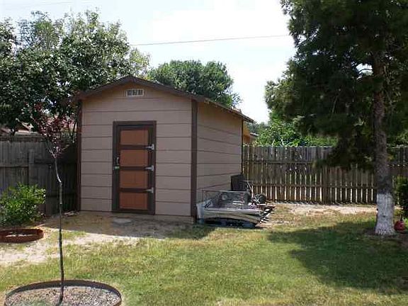 2nd image of 2279 Pecan Dr