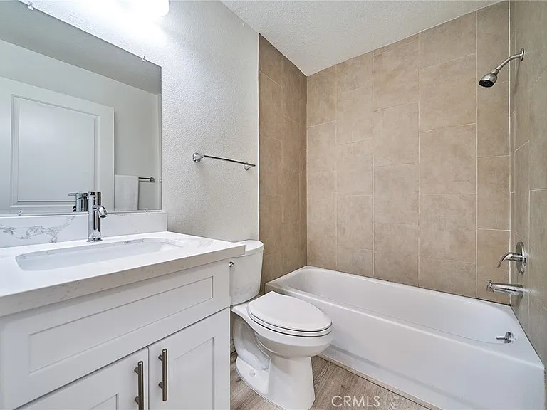 345 S Alexandria Ave #212 — Photo 8