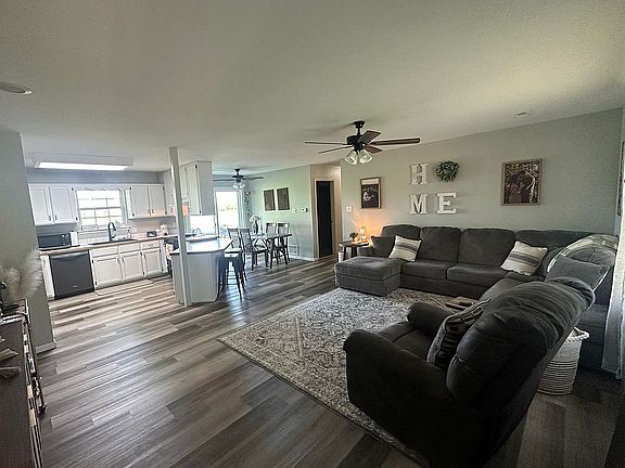 5th image of 85 Frank Rd