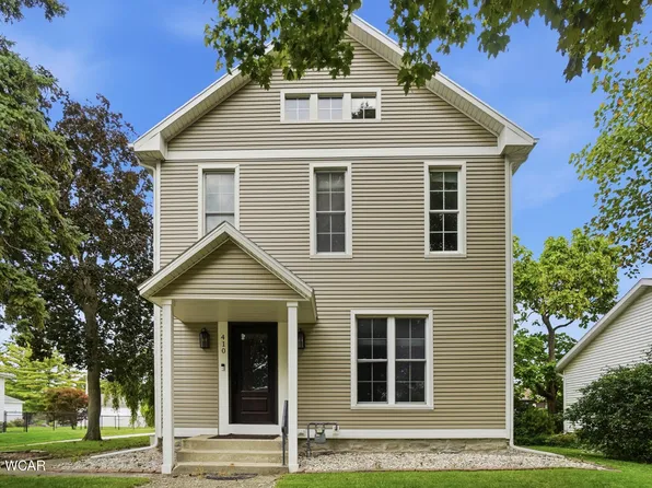 410 E Pearl St, Wapakoneta, OH 45895