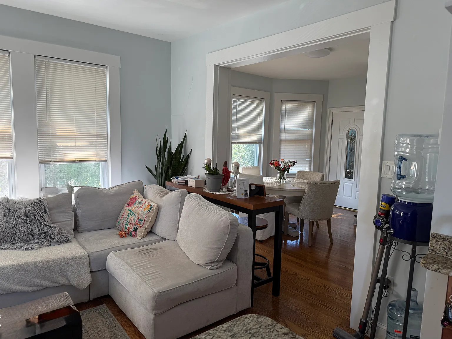 3 bed, 1200 sqft, $2,900 — Photo 4