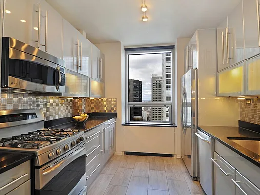 Sold by Sotheby's International Realty | media 22