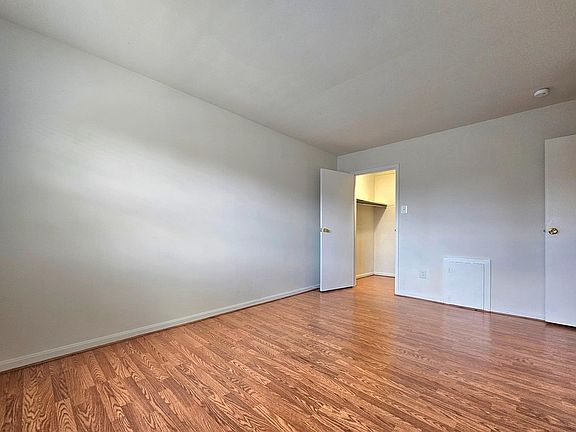 3rd image of 8722 Walutes Cir