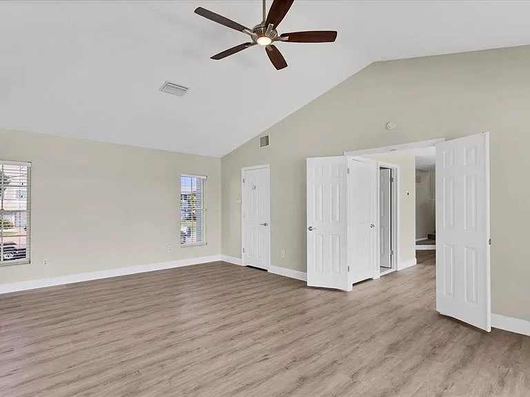 120 Sands Point Dr — Photo 17