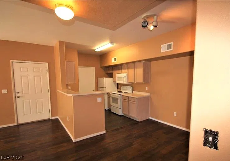 1 bed, 1.0 bath, 711 sqft, $1,195 — Photo 4