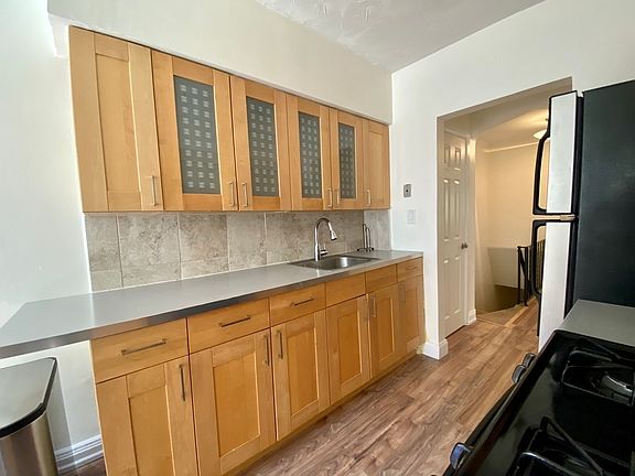5th image of 20-15 29th St #2