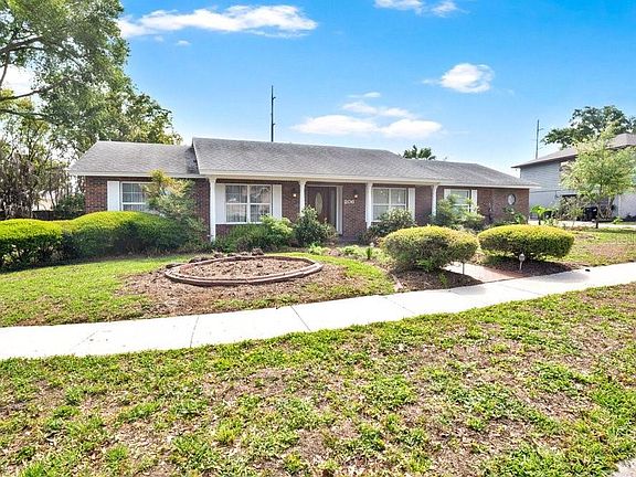 3rd image of 206 Cattail Ct
