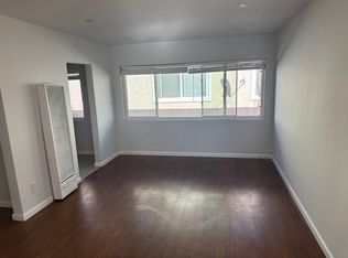 2303 Carnegie Ln #E, Redondo Beach, CA 90278