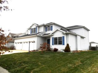 2903 Wynstone Dr, Champaign, IL 61822