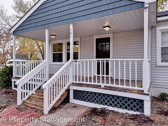 3rd image of 141 Nelson Dr