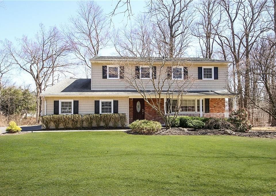 1st image of 11 Continental Dr