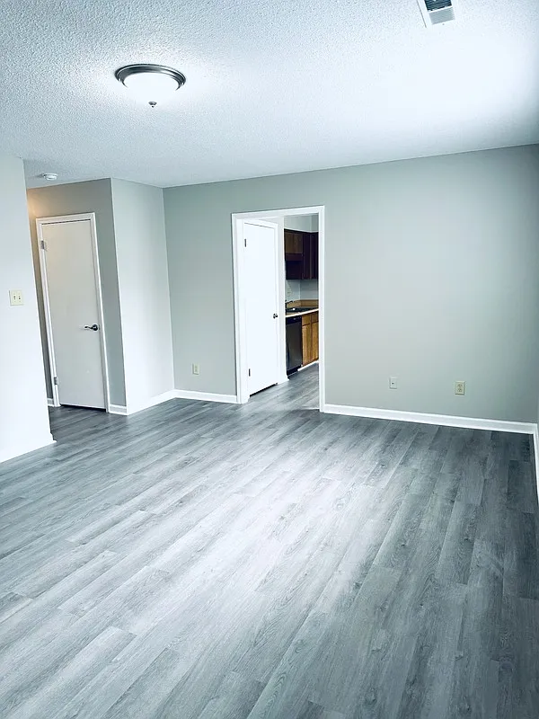 2 bed, 1.0 bath, 960 sqft, $1,195 — Photo 4