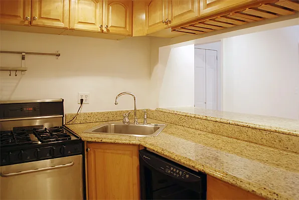 Rented by WAM Partners - William Moses Co. | media 34