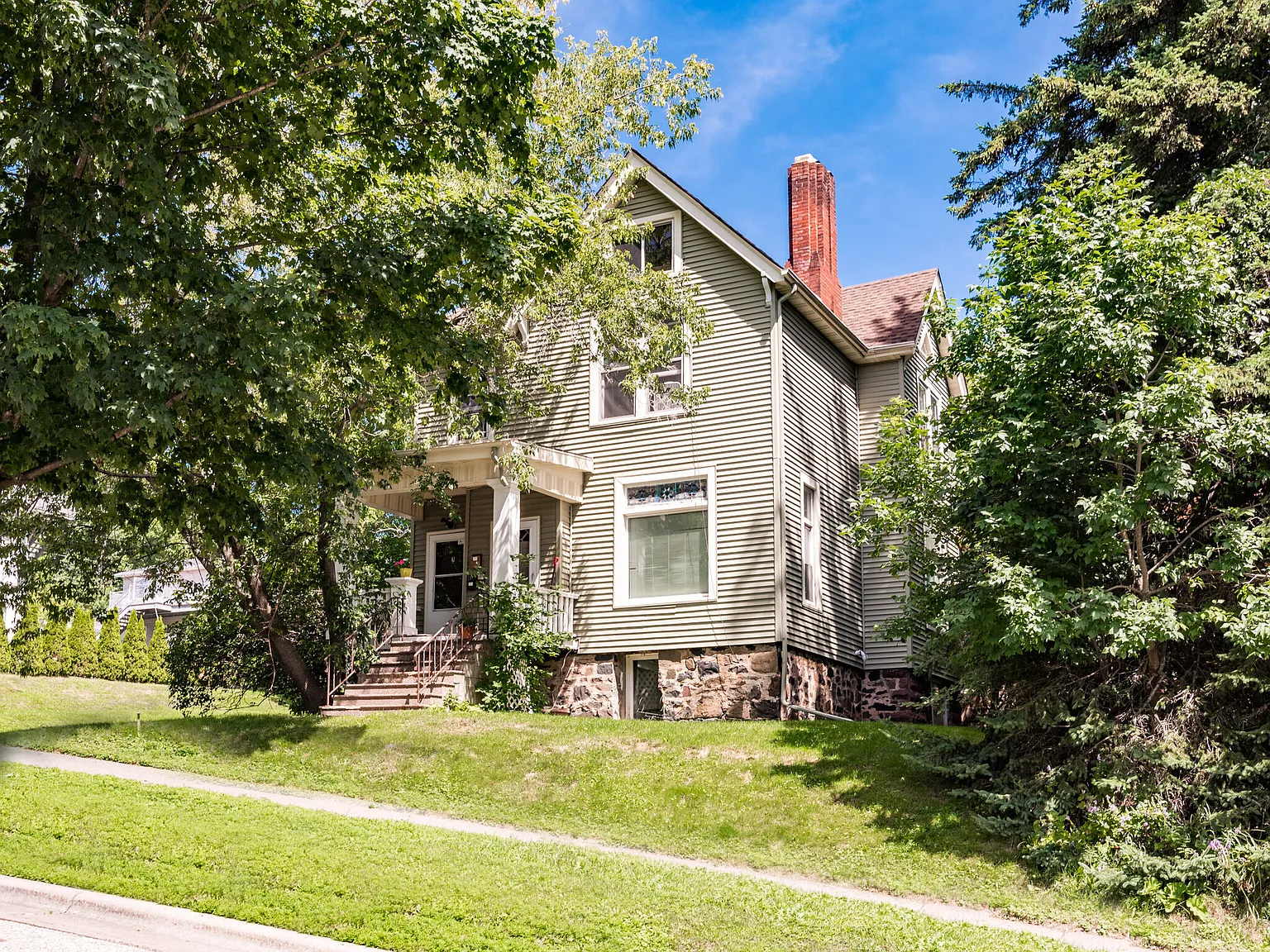 1 bed, $825 — Photo 1