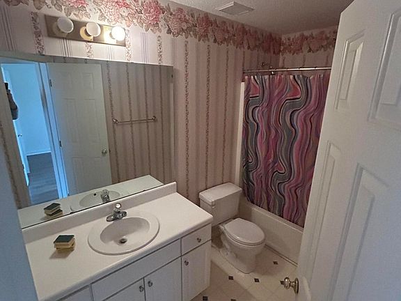 2nd image of 1506 Oakland Hills Way