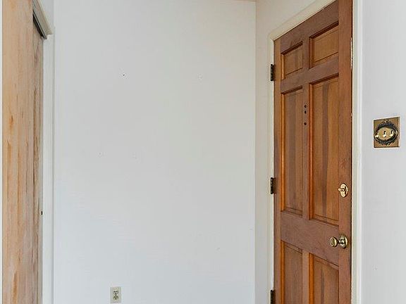 5th image of 245 Eastridge Dr